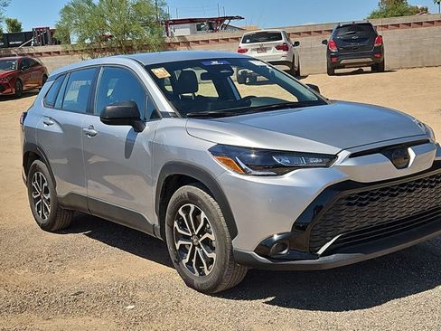 Used 2025 Toyota Corolla Cross AWD Hybrid image 3