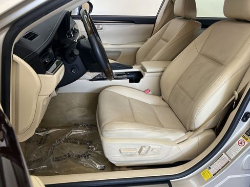 Used 2013 Lexus ES 350 w/ Luxury Pkg FWD image 12