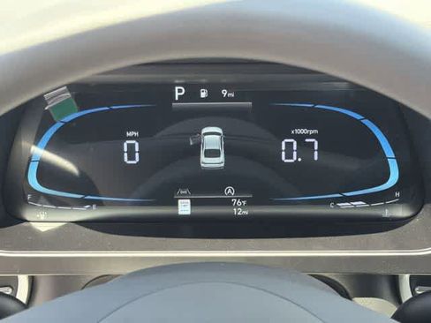 New 2026 Hyundai Elantra SE FWD image 24