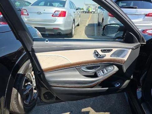 Used 2017 Mercedes-Benz S 550 4MATIC Sedan image 6