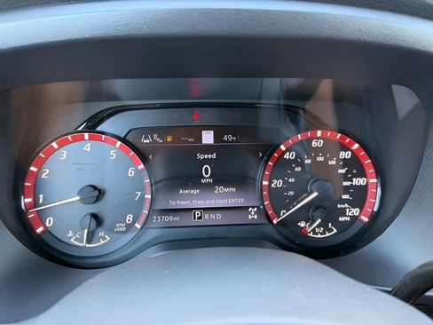 Used 2024 Nissan Titan PRO-4X image 20