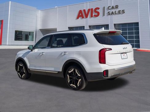 Used 2025 Kia Telluride S image 9
