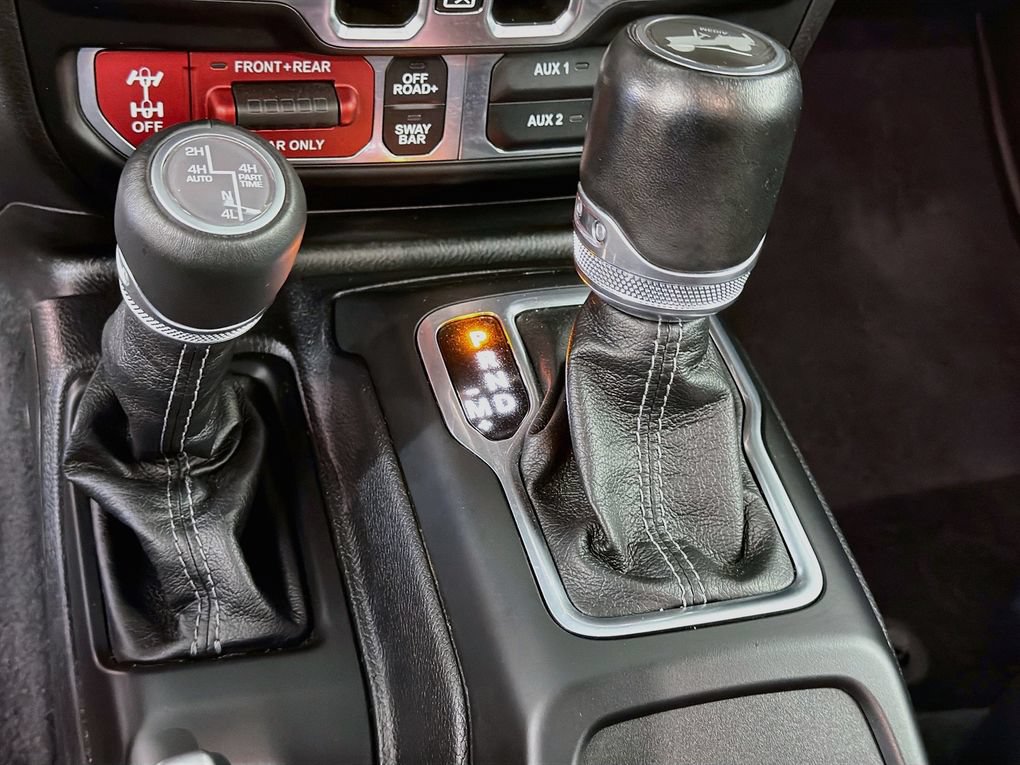 Used 2024 Jeep Wrangler Unlimited Rubicon 4xe AWD/4WD image 22