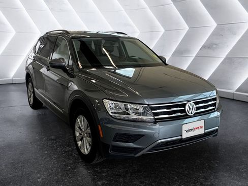 Used 2018 Volkswagen Tiguan SE image 1