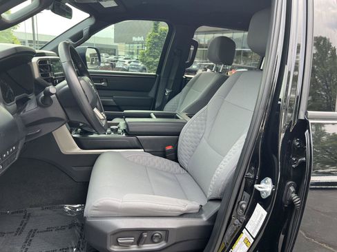 Used 2025 Toyota Tundra SR5 AWD/4WD image 27
