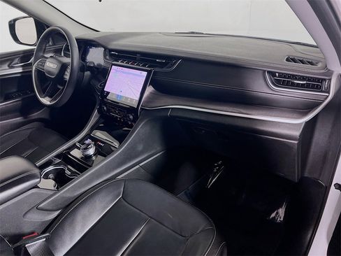 Used 2023 Jeep Grand Cherokee Limited image 26