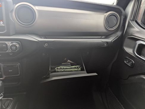 Used 2020 Jeep Gladiator Sport w/ Quick Order Package 24S image 28