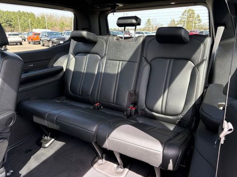 New 2026 Jeep Grand Wagoneer Limited AWD/4WD image 13