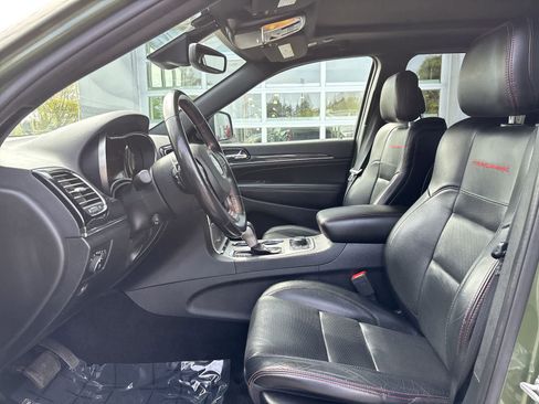 Used 2021 Jeep Grand Cherokee Trailhawk w/ Trailhawk Luxury Group AWD/4WD image 9