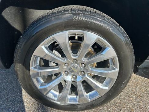 Used 2021 Chevrolet Tahoe Premier w/ Premium Package RWD image 12