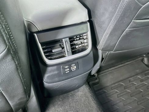 Used 2024 Subaru Outback Premium AWD/4WD image 32