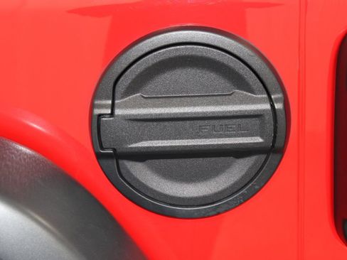 Used 2024 Jeep Wrangler Unlimited Rubicon 4xe image 16