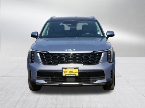 Certified 2025 Kia Sorento S w/ Panoramic Sunroof Package image 2