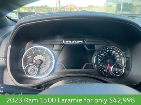 Used 2023 RAM 1500 Laramie AWD/4WD image 16