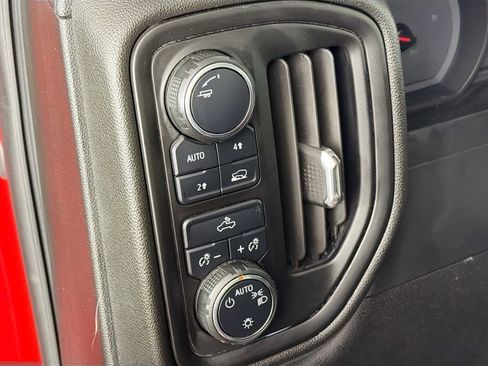 Used 2020 Chevrolet Silverado 1500 Custom w/ Custom Convenience Package AWD/4WD image 10