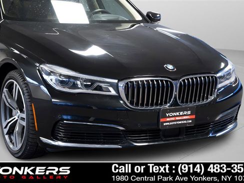 Used 2019 BMW 750i xDrive w/ Executive Package image 15