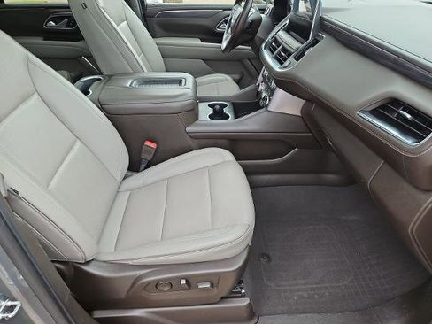 Used 2022 GMC Yukon SLT w/ SLT Luxury Package RWD image 27