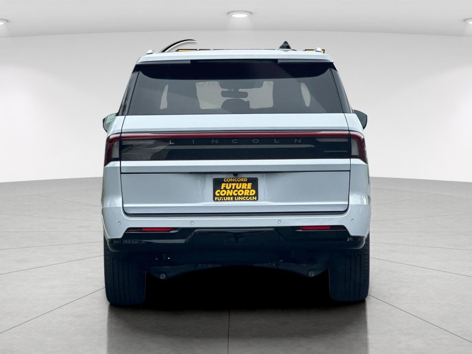 New 2026 Lincoln Navigator Reserve AWD/4WD image 4