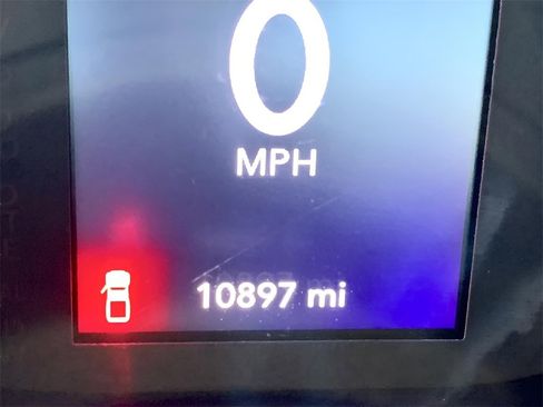 Used 2025 Jeep Gladiator Nighthawk image 31