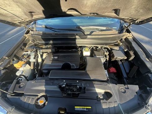 Used 2020 Nissan Pathfinder S image 26