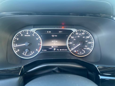 New 2025 Nissan Pathfinder SL w/ Lighting Package (N92) image 16