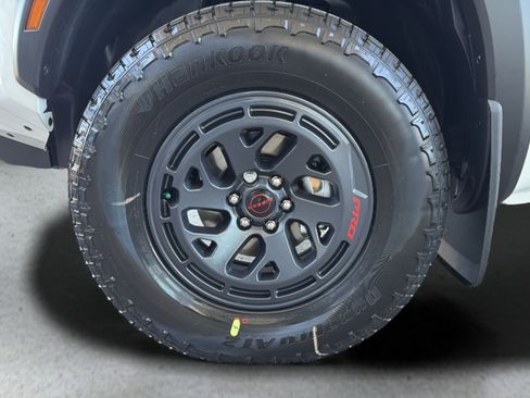 New 2026 Nissan Frontier PRO-4X w/ Tow Package AWD/4WD image 27