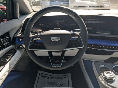 New 2025 Cadillac Optiq Luxury 2 image 14