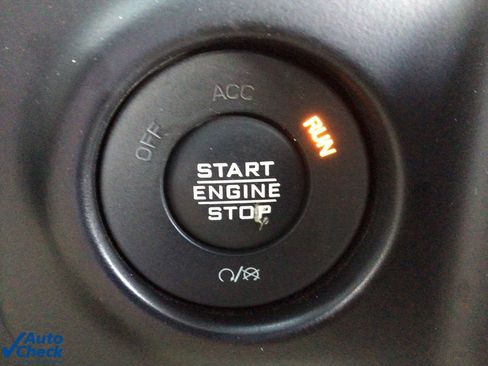 Used 2022 Jeep Wrangler Unlimited Rubicon image 32