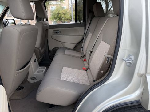 Used 2009 Jeep Liberty Sport w/ Popular Equipment Group image 17