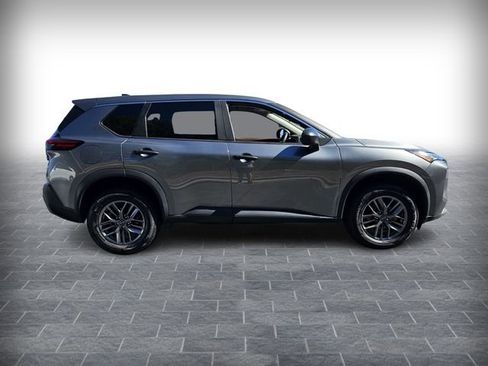 Used 2023 Nissan Rogue S image 4
