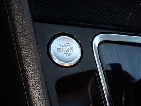 Used 2019 Volkswagen Jetta SEL Premium image 20