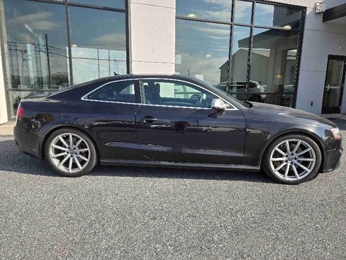 Used 2013 Audi RS 5 Coupe w/ Audi MMI Navigation Plus Pkg image 2