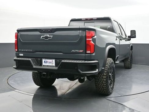 New 2026 Chevrolet Silverado 2500 ZR2 image 11