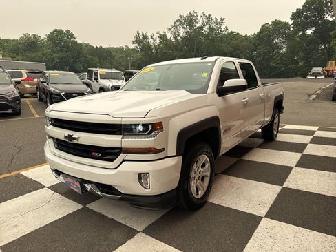 Used 2018 Chevrolet Silverado 1500 LT w/ All Star Edition AWD/4WD image 5