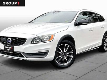Used 2016 Volvo V60 T5 Cross Country w/ Convenience Package