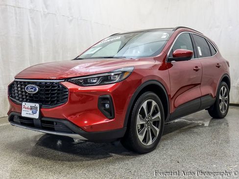 Used 2024 Ford Escape Platinum w/ Premium Technology Package image 1