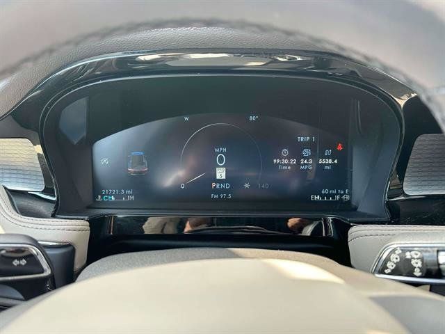 Used 2023 Lincoln Corsair AWD image 40