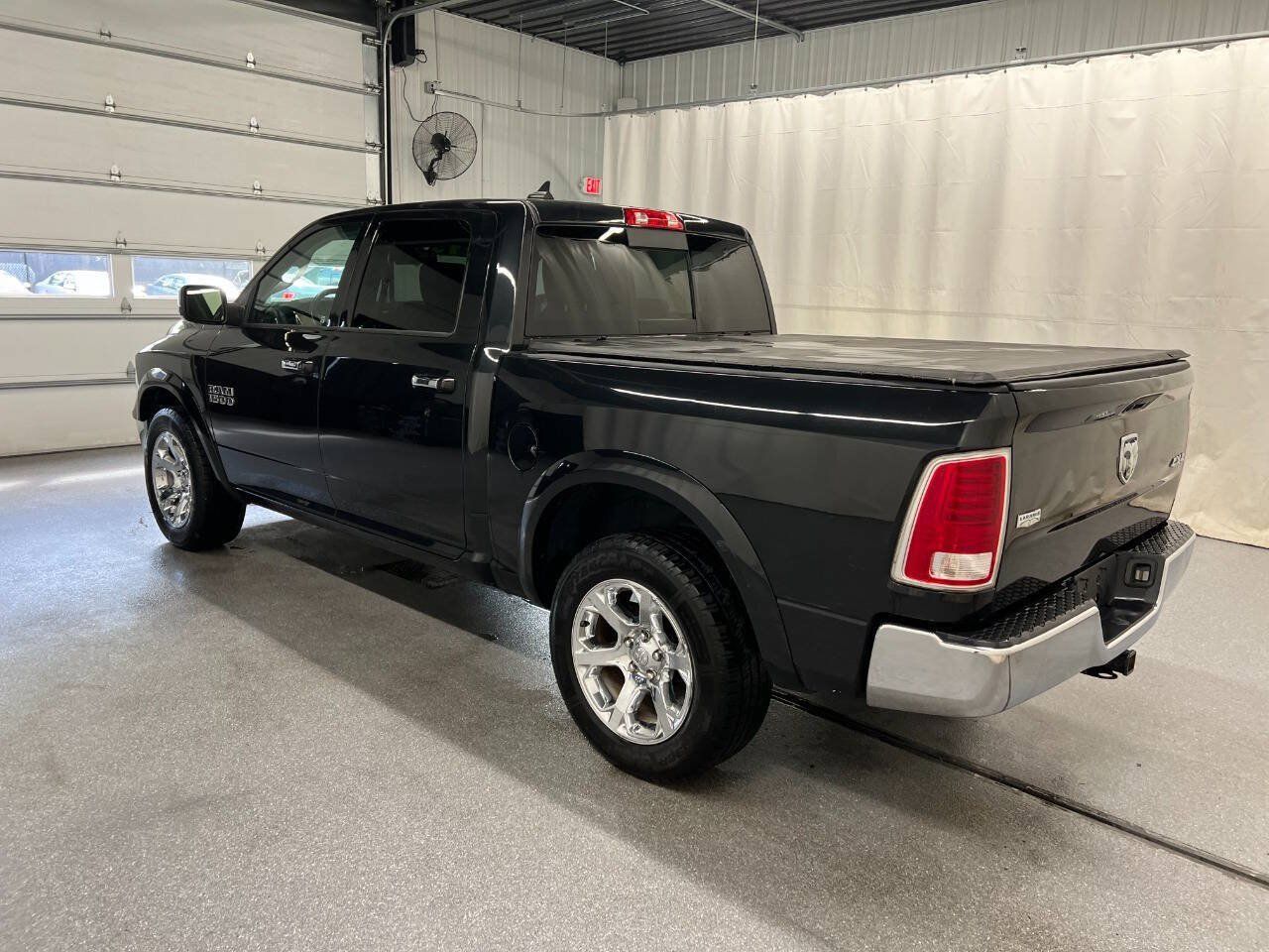 Used 2016 RAM 1500 Laramie w/ Convenience Group AWD/4WD image 6