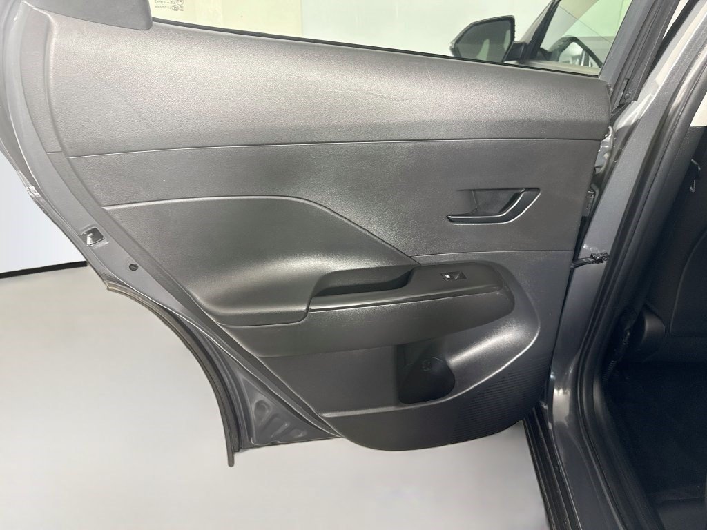 Used 2024 Hyundai Kona SEL w/ Convenience Package FWD image 24
