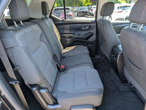 Used 2018 Chevrolet Traverse LS FWD image 12