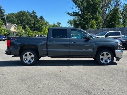 Used 2018 Chevrolet Silverado 1500 LT w/ LT Eassist Package AWD/4WD image 7