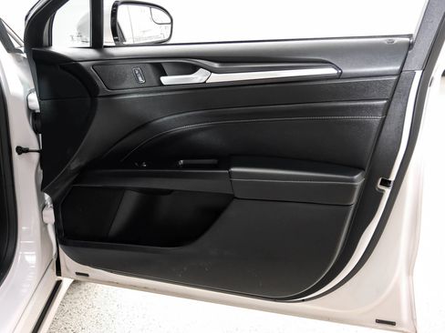 Used 2017 Ford Fusion Titanium FWD image 59