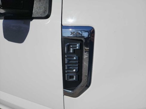 Used 2017 Ford F250 XL w/ Power Equipment Group image 15