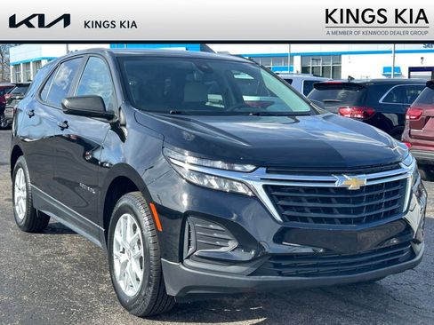 Used 2024 Chevrolet Equinox LS w/ LS Convenience Package image 1