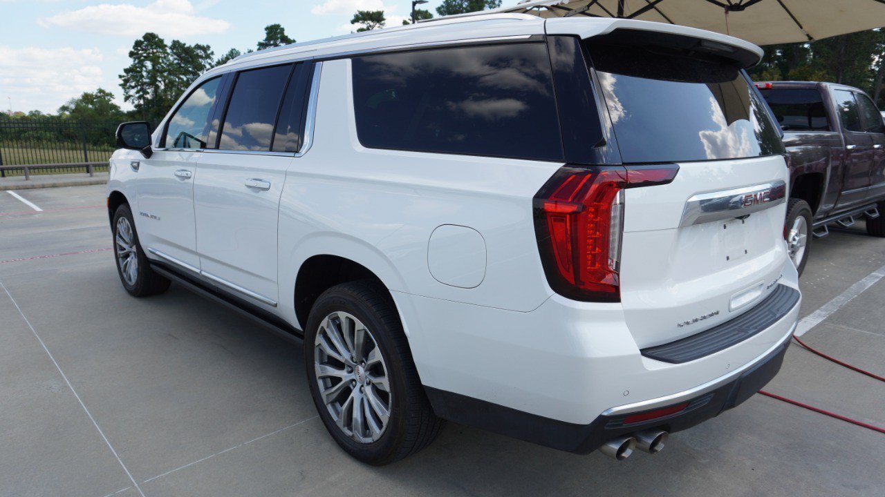 Used 2021 GMC Yukon XL Denali w/ Denali Premium Package RWD image 4