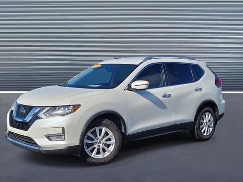 Used 2018 Nissan Rogue SV FWD image 1