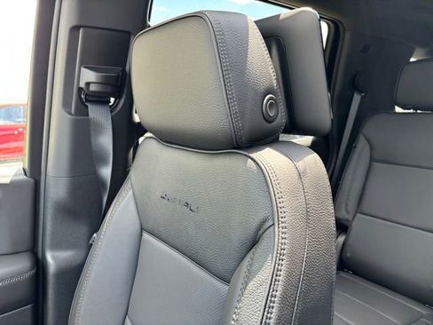 New 2026 GMC Yukon Denali w/ Denali Reserve Package AWD/4WD image 50