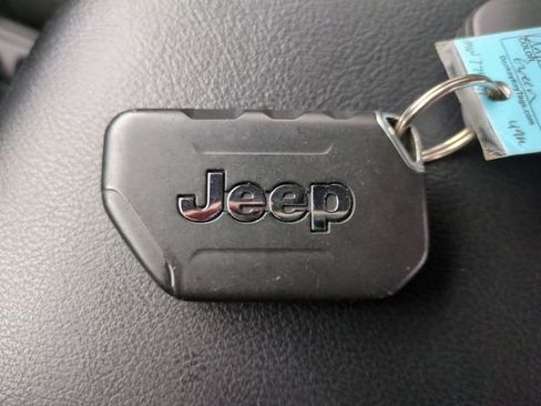Used 2021 Jeep Wrangler Unlimited Sport AWD/4WD image 31