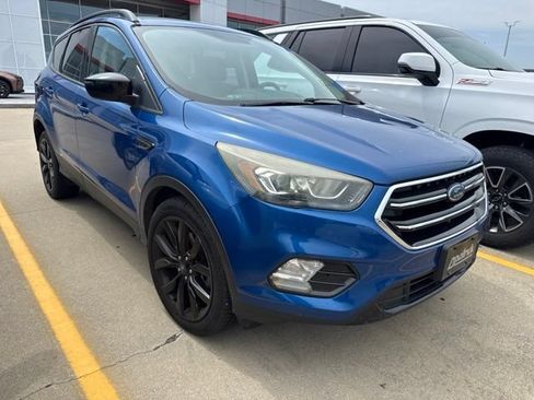Used 2017 Ford Escape SE w/ Equipment Group 201A FWD image 12