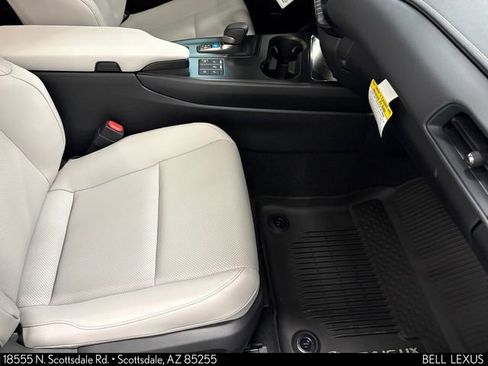 Used 2026 Lexus UX 300h AWD w/ Accessory Package (2T) image 32